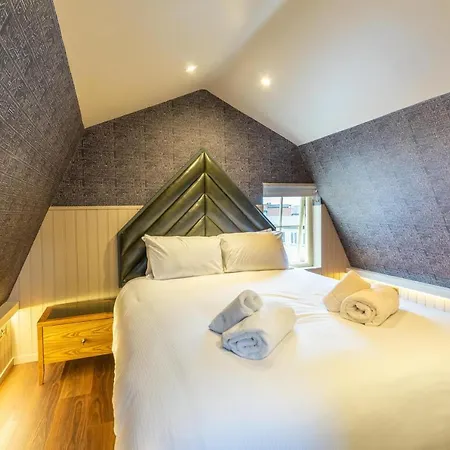 Apartment 34 Coney Street - The Viking York